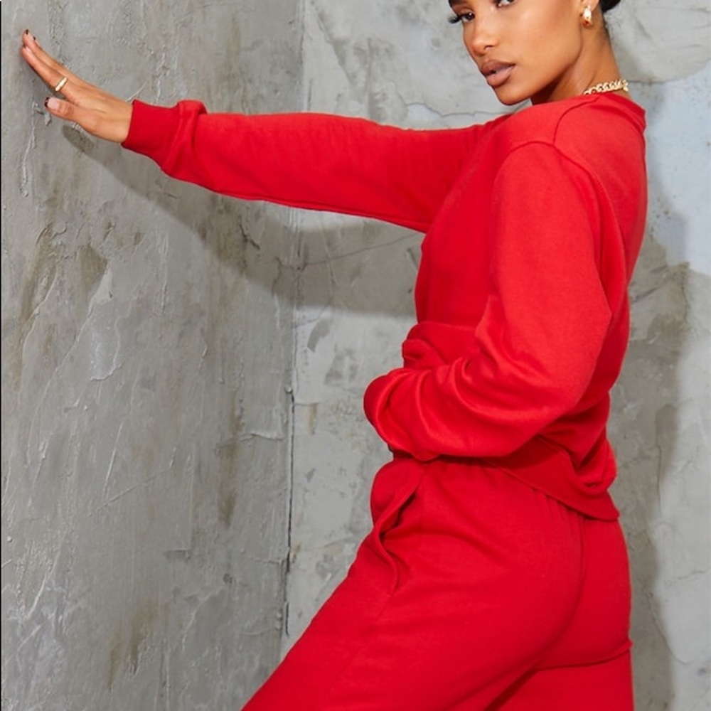 Red PrettyLittleThing Sweatshirt and Joggers
